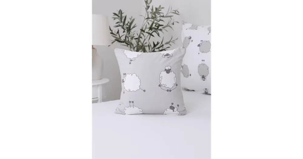 Hit Sezóny Bavlněný povlak na polštář Renforcé 40 x 40 cm - Ovečky Morning Yoga