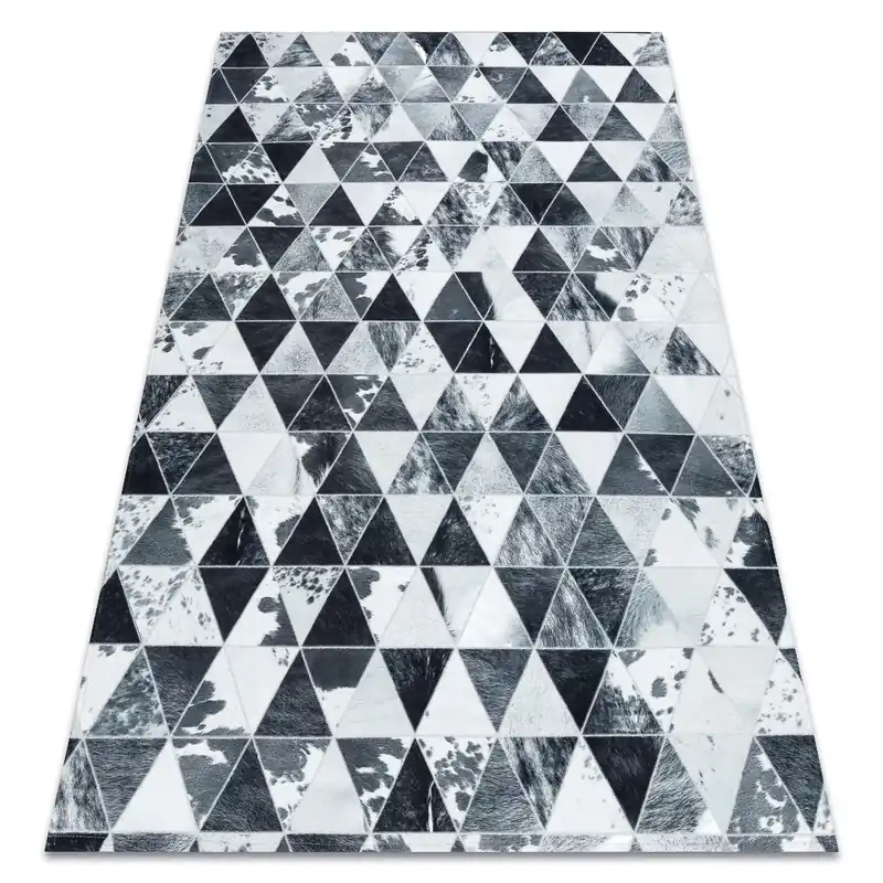 Koberec PATCHWORK 21722 šedý - imitace kůže kráva, trojúhelníky Akční Nabídka