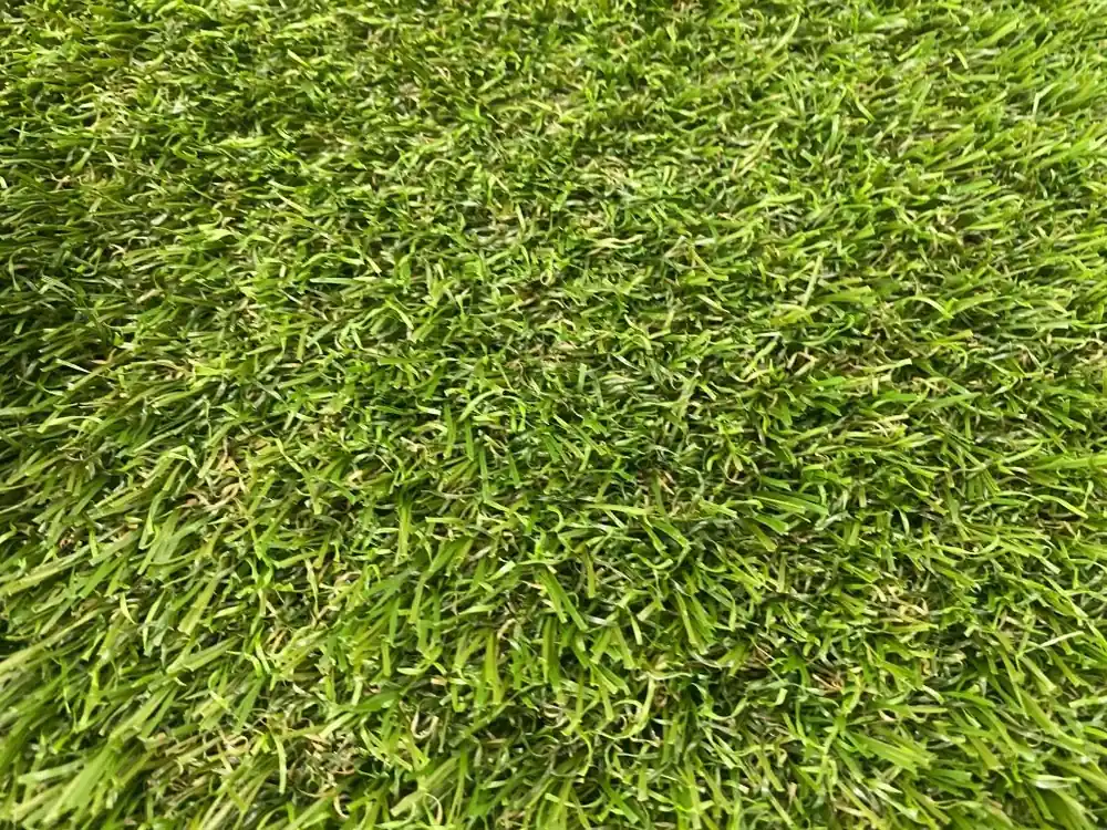 Zbytek umělý trávník - Soft Touch 50 1,54 x 4,00m Ihned K Objednání